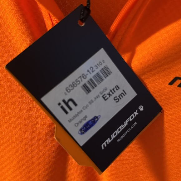 Muddyfox Cycling Jersey with pockets and elastic waistband. - Picture 2 of 4